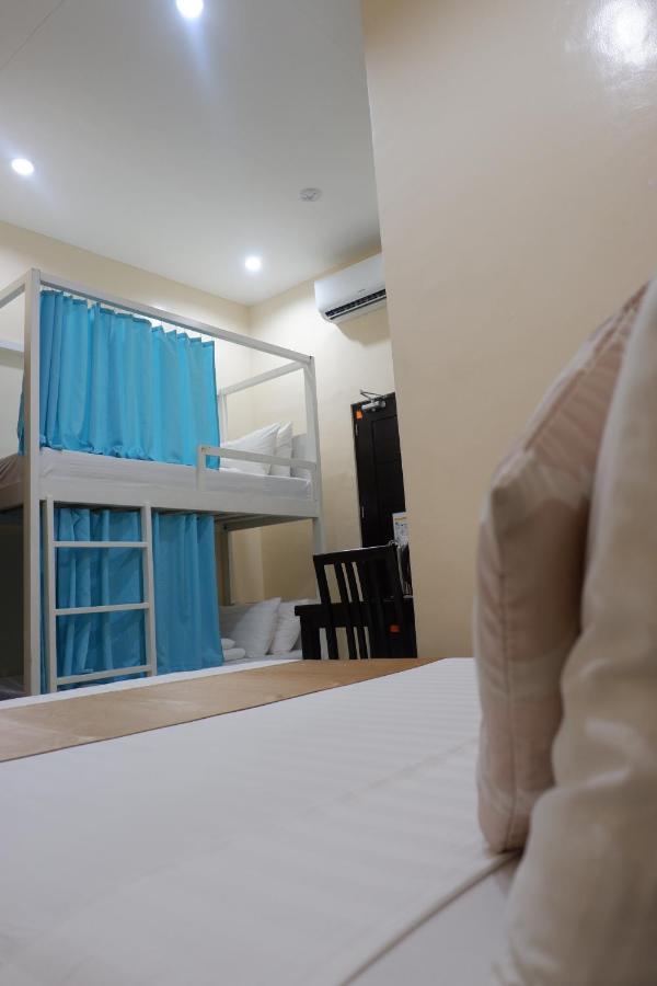 Rosetta Guest House Ormoc Extérieur photo
